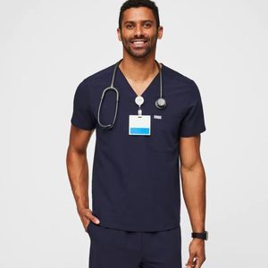 NWT FIGS Men’s Chisec Scrub Top